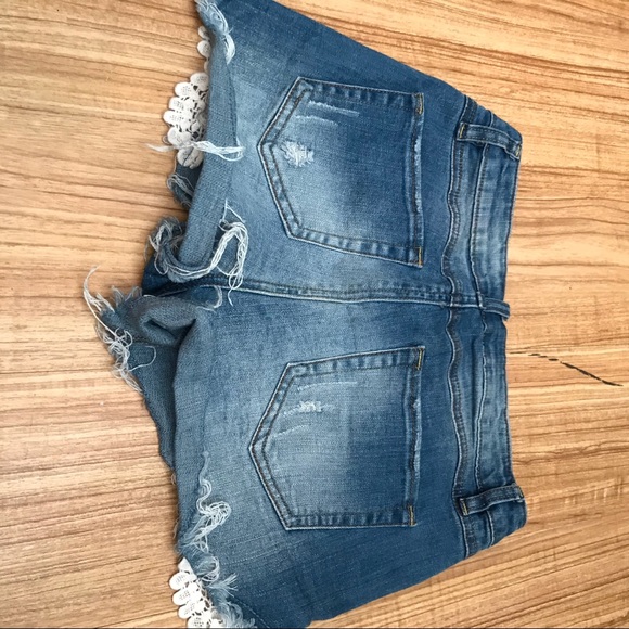 Aeropostale jean shorts. - Picture 2 of 4